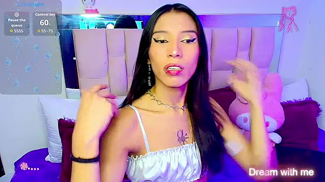 Snapshot of Silver_Rosex chatting on February 5, 2026, 12:48 am Silver Rosex online show from February 5, 2026, 12:48 am