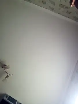 Lauren Amabel online show from March 19, 2025, 8:01 am