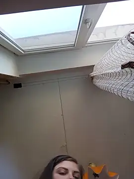 Lauren Amabel online show from March 13, 2026, 8:10 am