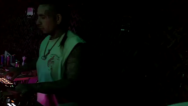 justthetip4209 online show from April 23, 2026, 5:37 pm