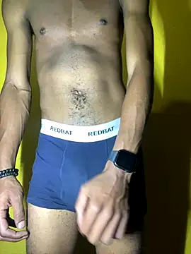 Snapshot of triplebeast chatting on October 5, 2025, 4:49 pm triplebeast online show from October 5, 2025, 4:49 pm