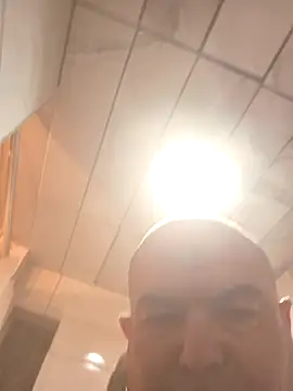 Snapshot of hesjustafriend chatting on November 3, 2025, 4:41 pm hesjustafriend online show from November 3, 2025, 4:41 pm