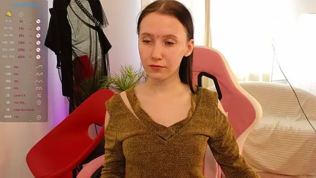 Snapshot of mon_lola chatting on February 22, 2025, 7:01 am mon lola online show from February 22, 2025, 7:01 am