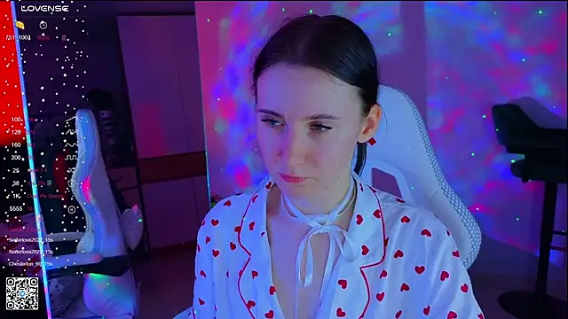 Snapshot of mon_lola chatting on March 10, 2025, 9:32 am mon lola online show from March 10, 2025, 9:32 am