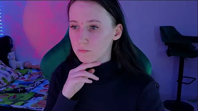 Snapshot of mon_lola chatting on March 12, 2025, 5:49 pm mon lola online show from March 12, 2025, 5:49 pm