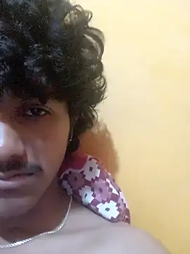 Snapshot of CosmicEmuu chatting on January 12, 2025, 10:33 pm CosmicEmuu online show from January 12, 2025, 10:33 pm