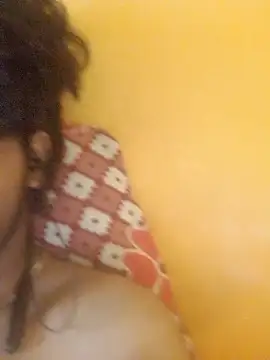 CosmicEmuu online show from November 21, 2025, 11:20 am