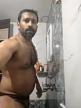 BEASTYOULOVE online show from January 21, 2025, 7:47 am