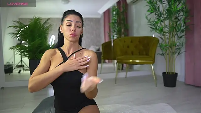 MyaBlack online show from September 26, 2025, 3:21 am