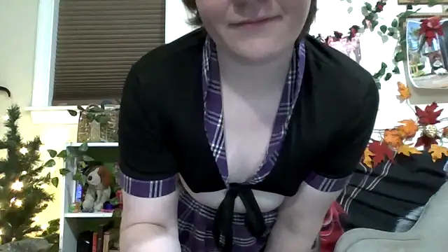 AverageRose online show from February 13, 2026, 10:44 am