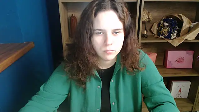 Snapshot of mini_girly chatting on October 18, 2025, 12:28 pm mini girly online show from October 18, 2025, 12:28 pm