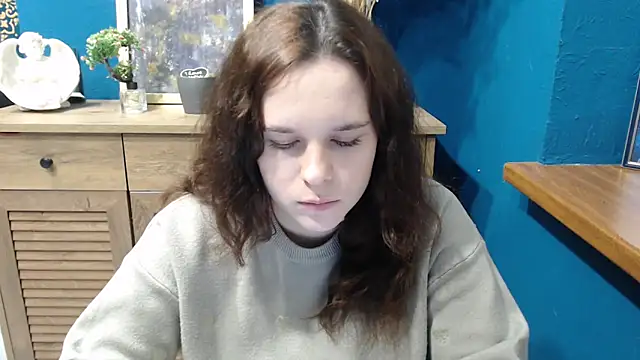 Snapshot of mini_girly chatting on December 19, 2025, 12:56 pm mini girly online show from December 19, 2025, 12:56 pm