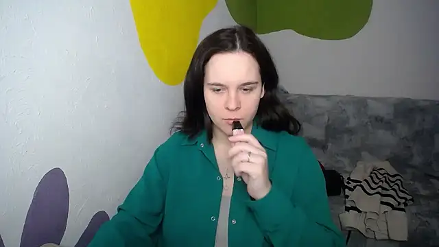 Snapshot of mini_girly chatting on January 6, 2026, 12:31 pm mini girly online show from January 6, 2026, 12:31 pm