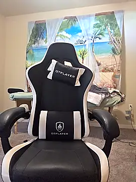 Naughtyhands242 online show from November 30, 2025, 5:06 pm