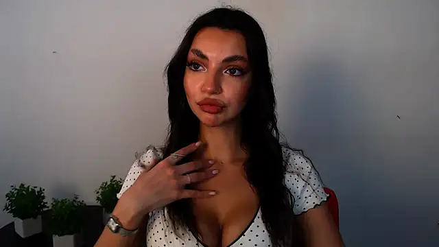 Lexi Jous online show from June 28, 2026, 12:22 pm