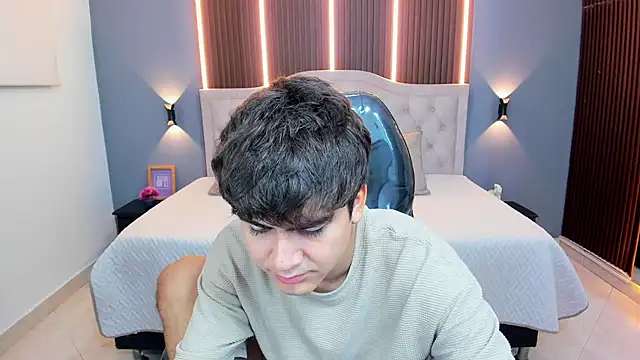 Tommy18   online show from February 3, 2026, 3:26 am