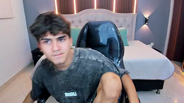 Tommy18   online show from March 21, 2026, 8:19 am