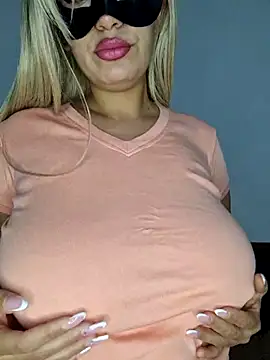 nonalona199999 online show from November 12, 2025, 11:25 pm