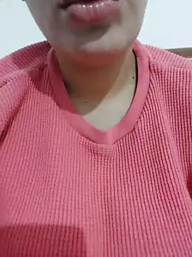 nonalona199999 online show from May 1, 2026, 8:24 pm