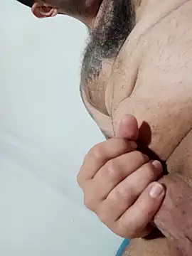 plopez900333 online show from November 30, 2025, 11:20 pm