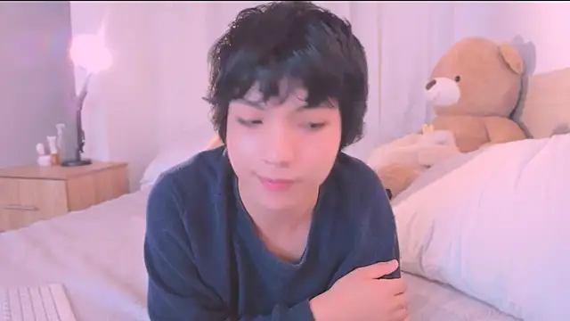 AllanYong18 online show from September 29, 2025, 8:30 am