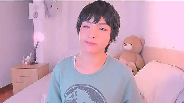 AllanYong18 online show from October 1, 2025, 7:36 am