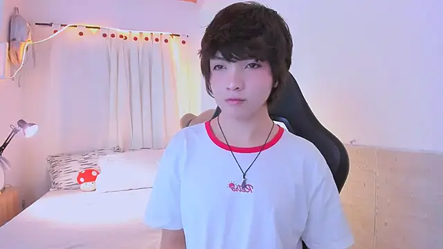 AllanYong18 online show from July 9, 2026, 9:02 am