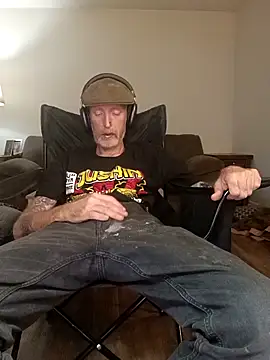 filthymind619 online show from December 5, 2025, 3:37 am