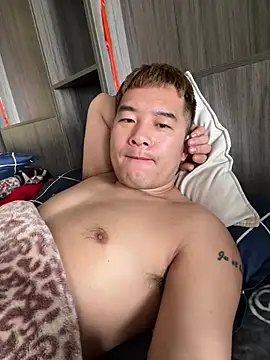 Snapshot of zxb757369 chatting on January 22, 2025, 4:13 am zxb757369 online show from January 22, 2025, 4:13 am