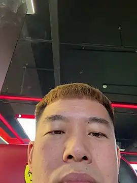 Snapshot of zxb757369 chatting on February 6, 2025, 9:43 am zxb757369 online show from February 6, 2025, 9:43 am