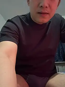 Snapshot of zxb757369 chatting on February 27, 2025, 12:02 pm zxb757369 online show from February 27, 2025, 12:02 pm