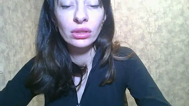 LissaBlossom online show from January 8, 2025, 8:06 am