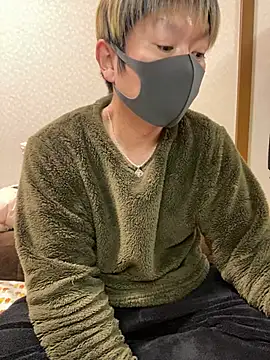 Snapshot of K0718 chatting on February 18, 2025, 1:21 am K0718 online show from February 18, 2025, 1:21 am