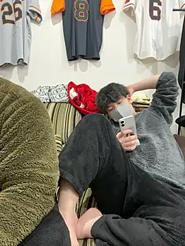 Snapshot of K0718 chatting on February 25, 2026, 10:36 am K0718 online show from February 25, 2026, 10:36 am