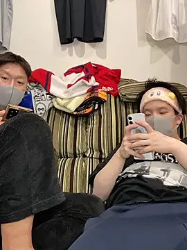 Snapshot of K0718 chatting on March 1, 2026, 1:57 pm K0718 online show from March 1, 2026, 1:57 pm