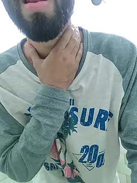 TOPMOON001 online show from March 9, 2025, 8:31 pm