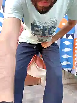 TOPMOON001 online show from March 19, 2025, 11:17 am