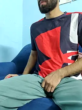 TOPMOON001 online show from October 22, 2025, 10:04 am