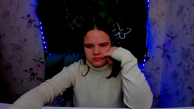 Snapshot of AdeleCruz chatting on January 11, 2025, 1:01 pm AdeleCruz online show from January 11, 2025, 1:01 pm