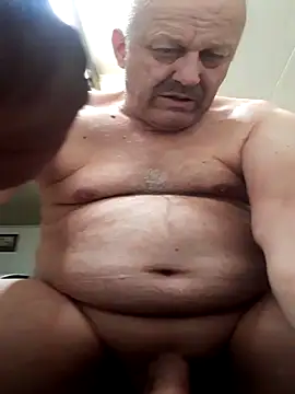 Snapshot of Schwach041967 chatting on June 8, 2026, 3:23 pm Schwach041967 online show from June 8, 2026, 3:23 pm