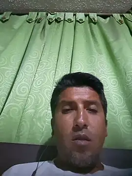 Snapshot of ElHades086 chatting on October 28, 2025, 3:32 am ElHades086 online show from October 28, 2025, 3:32 am