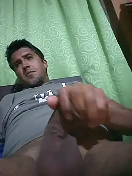 Snapshot of ElHades086 chatting on October 29, 2025, 3:09 am ElHades086 online show from October 29, 2025, 3:09 am