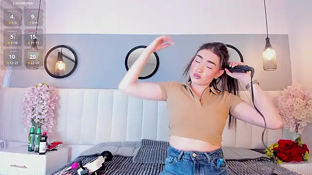 chelsea bolton  online show from February 2, 2026, 12:26 pm