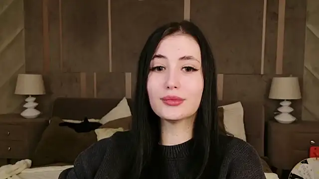 EmmaLawrens online show from October 4, 2025, 3:43 pm