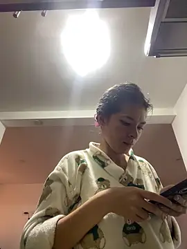 Aleska Miami online show from April 15, 2026, 12:45 pm