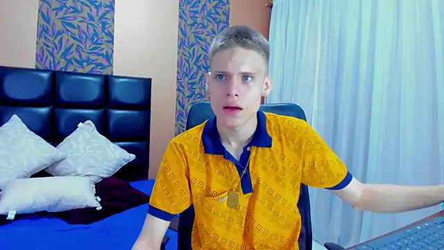 blondie lover69 online show from February 8, 2025, 7:27 pm