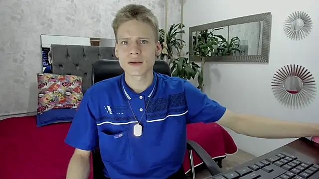 blondie lover69 online show from February 26, 2025, 7:05 pm