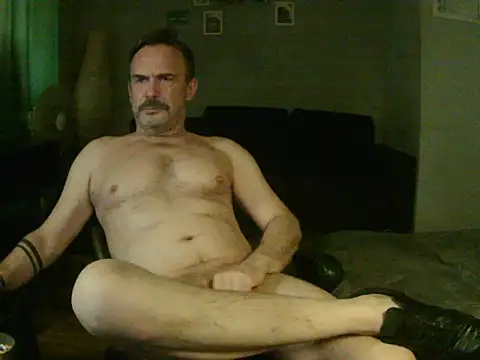 GaySexxPL online show from June 17, 2026, 7:44 am