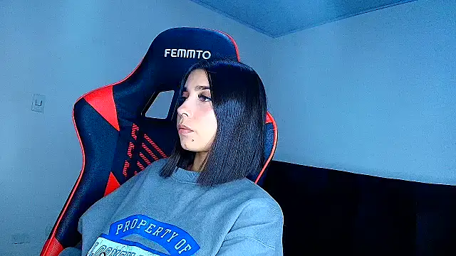 Rousse violett online show from April 17, 2026, 12:46 am