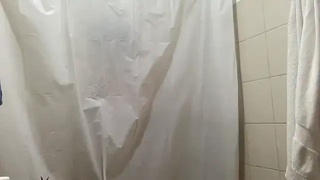 LunaBeya online show from November 19, 2025, 10:59 am